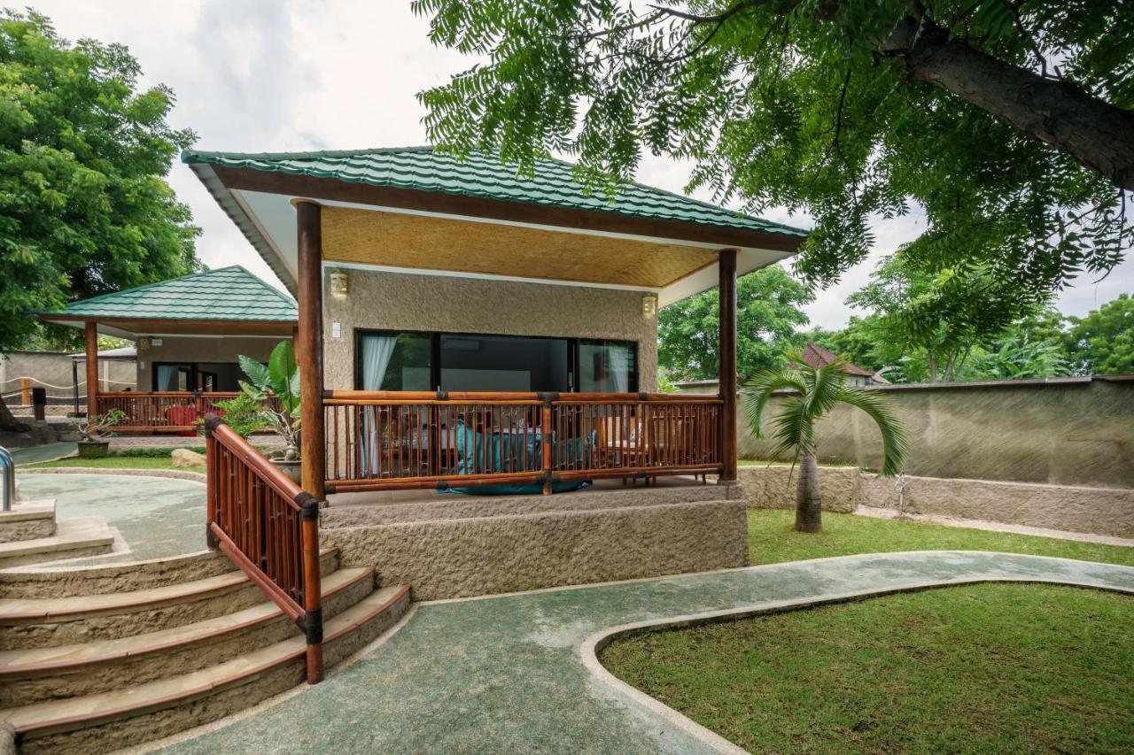 Lunar Dive Resort: Bamboo Villas Kubu Eksteriør billede